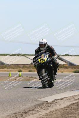 media/Aug-03-2025-TrackDaz (Sun) [[bf4a71acf9]]/B Group/1220pm (Wheelie Bump)/